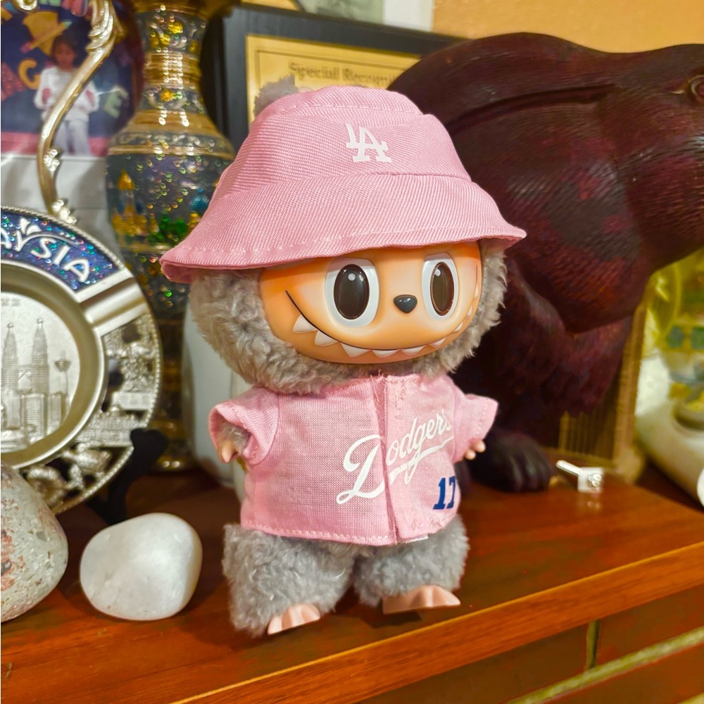 Pink Dodgers Jersey for Dolls Like Labubus - Picture 2 of 2